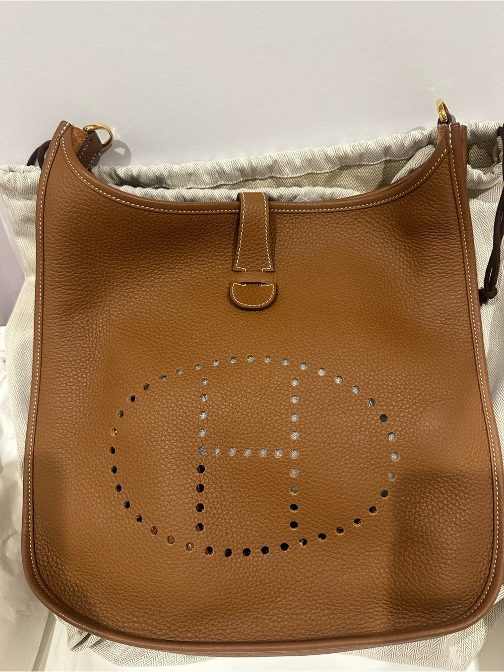 Hermés Evelyne Poche III 33 - Taurillon Clemence - gold